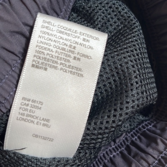 Standard Cloth Nylon Neutral Casual Shorts - Picture 10 of 11